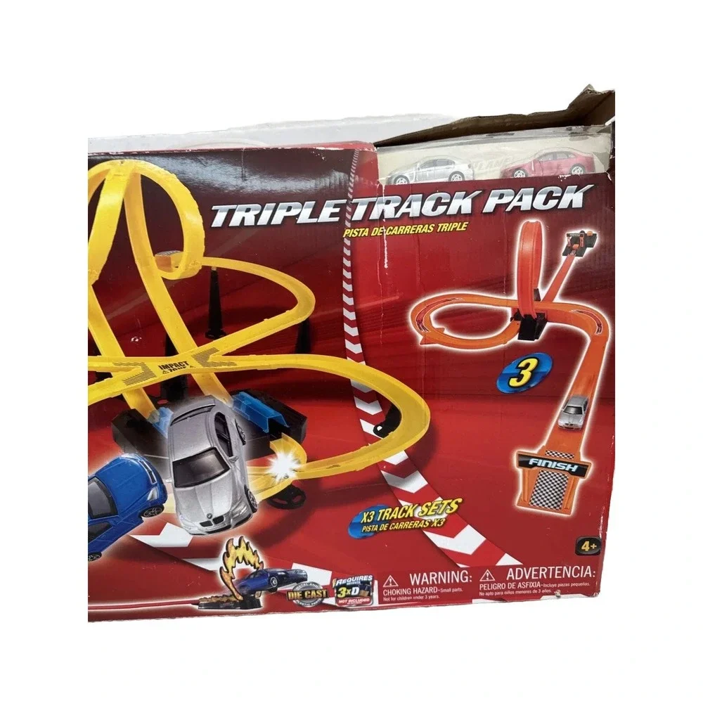 FAST LANE TRIPLE TRACK PACK PLAYSET WITH 3 TRACKS AND 2 DIE-CAST CARS